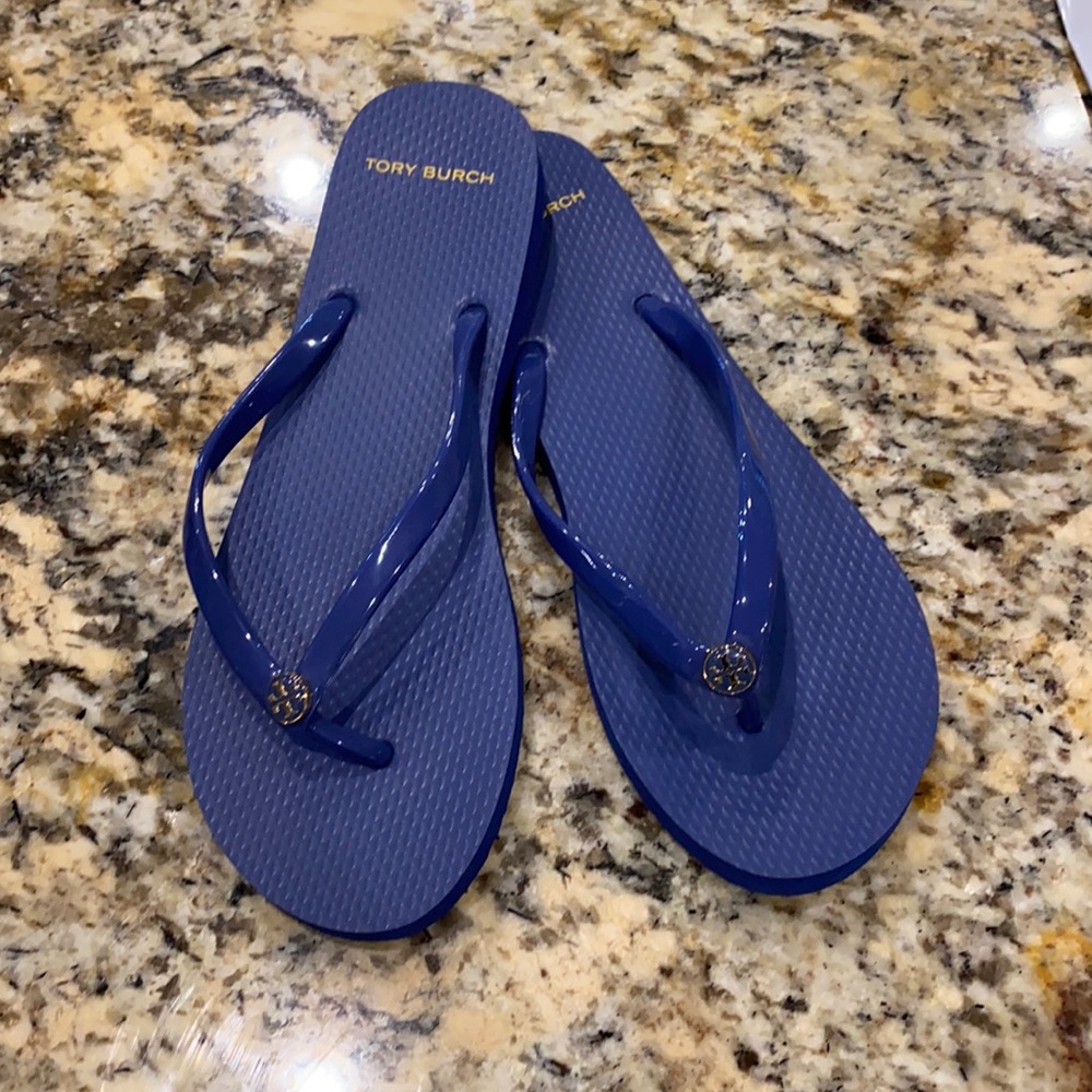 Tory Burch Thin Flip Flop. Size 10. NWOT.